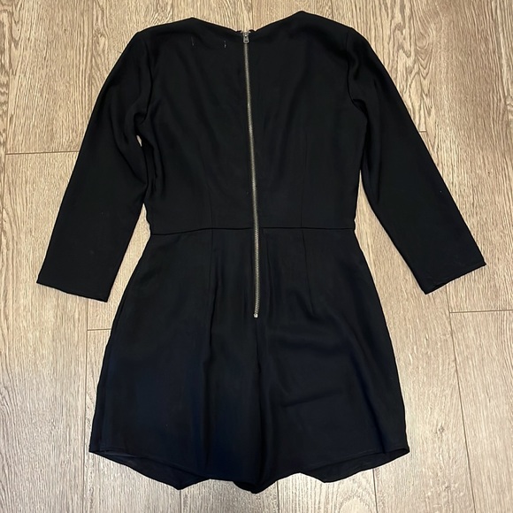 Abercrombie & Fitch skort/romper with 3/4 sleeves - Picture 3 of 3